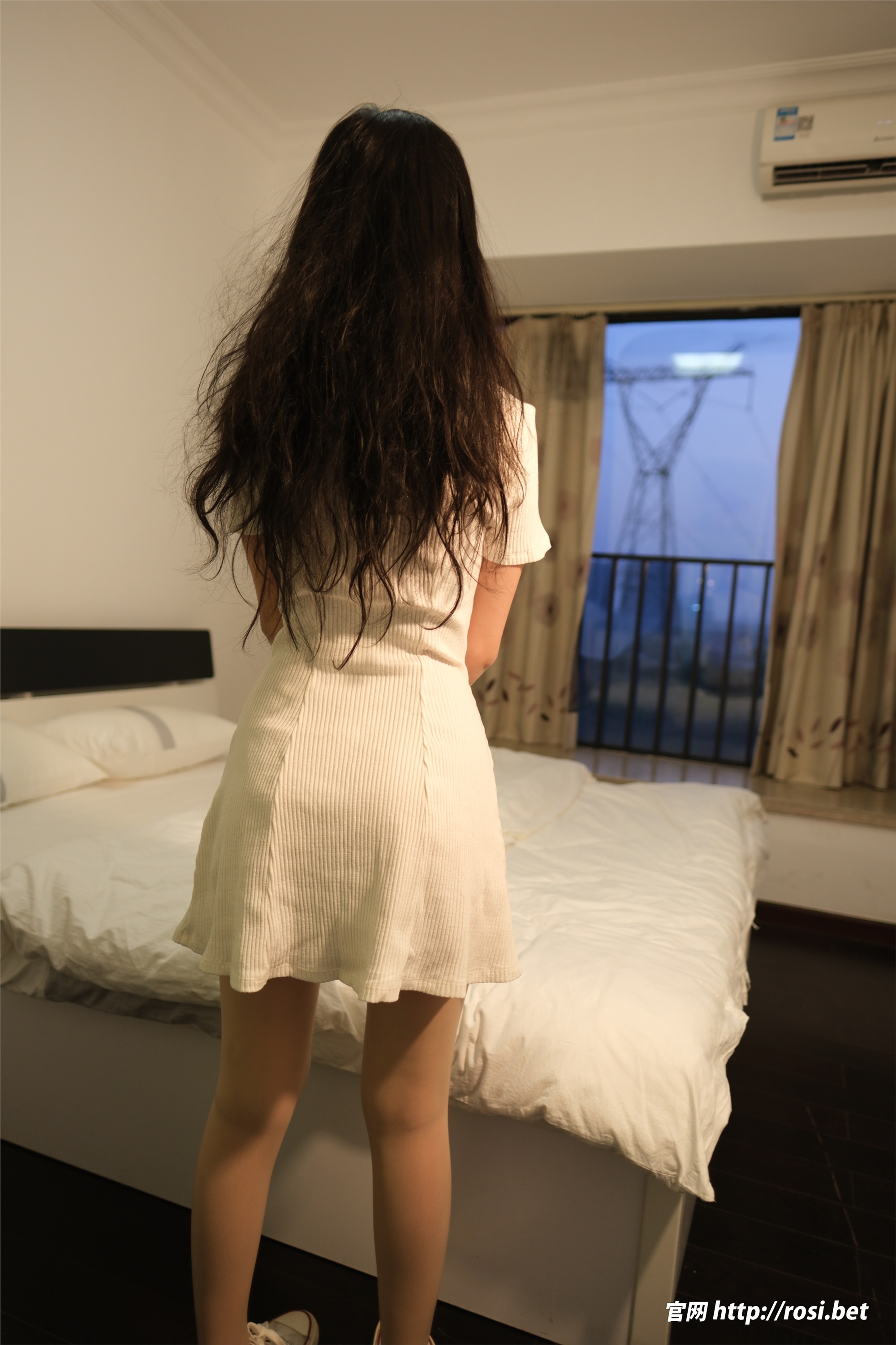 ROSI写真 2025.12.14 NO.5123